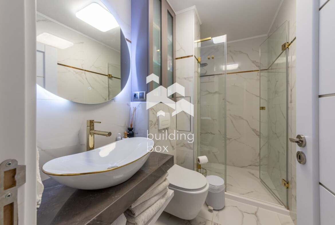 Лукс, простор и море – апартамент в бутикова сграда до к.к. Св. Св. Константин и Елена - 0