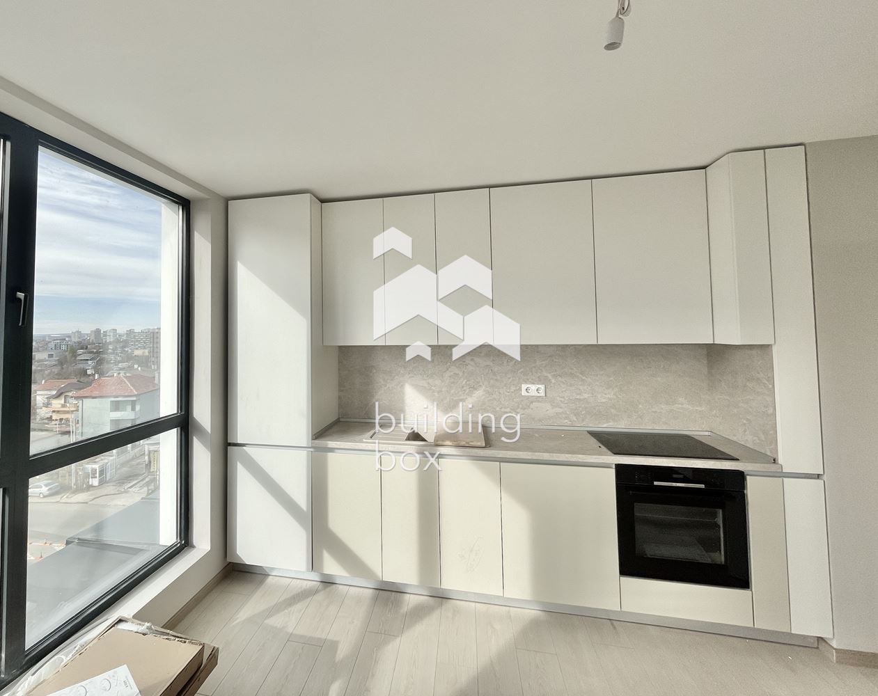 НОВ напълно обзаведен двустаен апартамент в кв. Бриз - 0