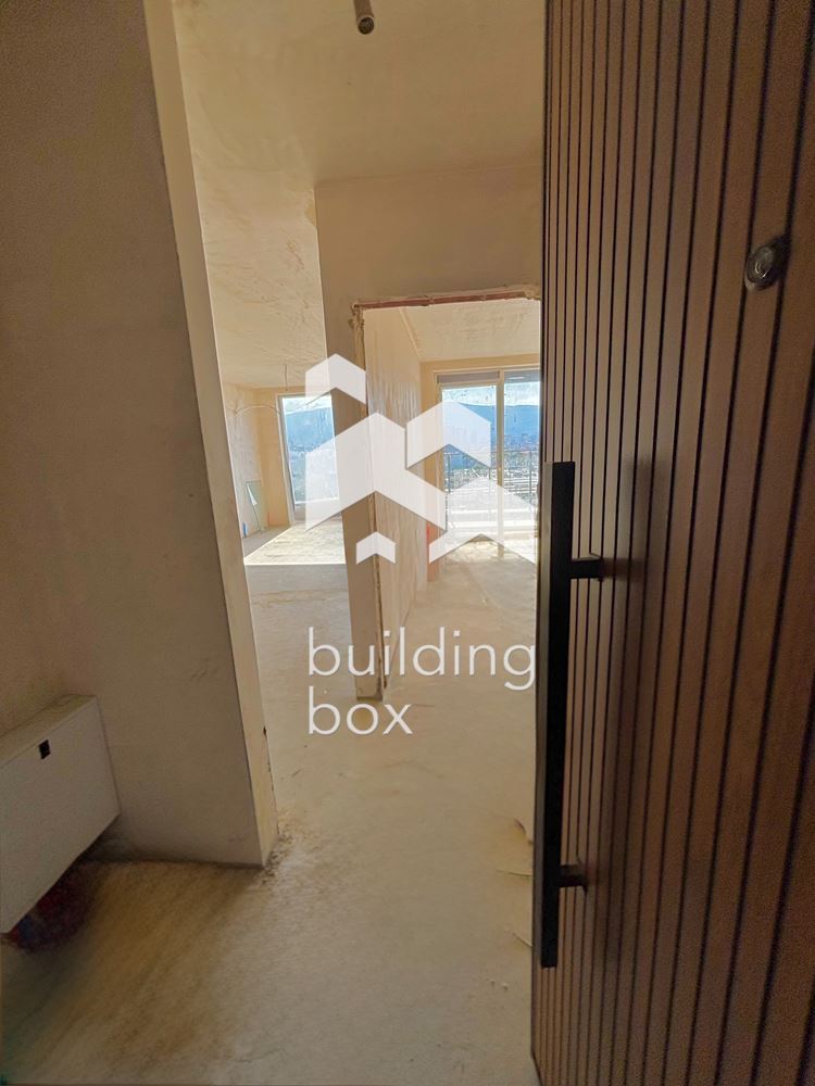 Двустаен апартамент в комплекс "Capitol Residence" - 0