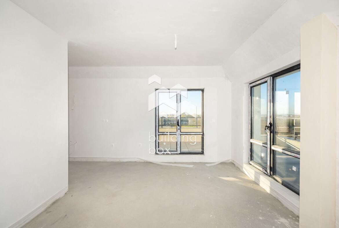 Четиристаен мансарден апартамент в кв. "Христо Смирненски" - 0