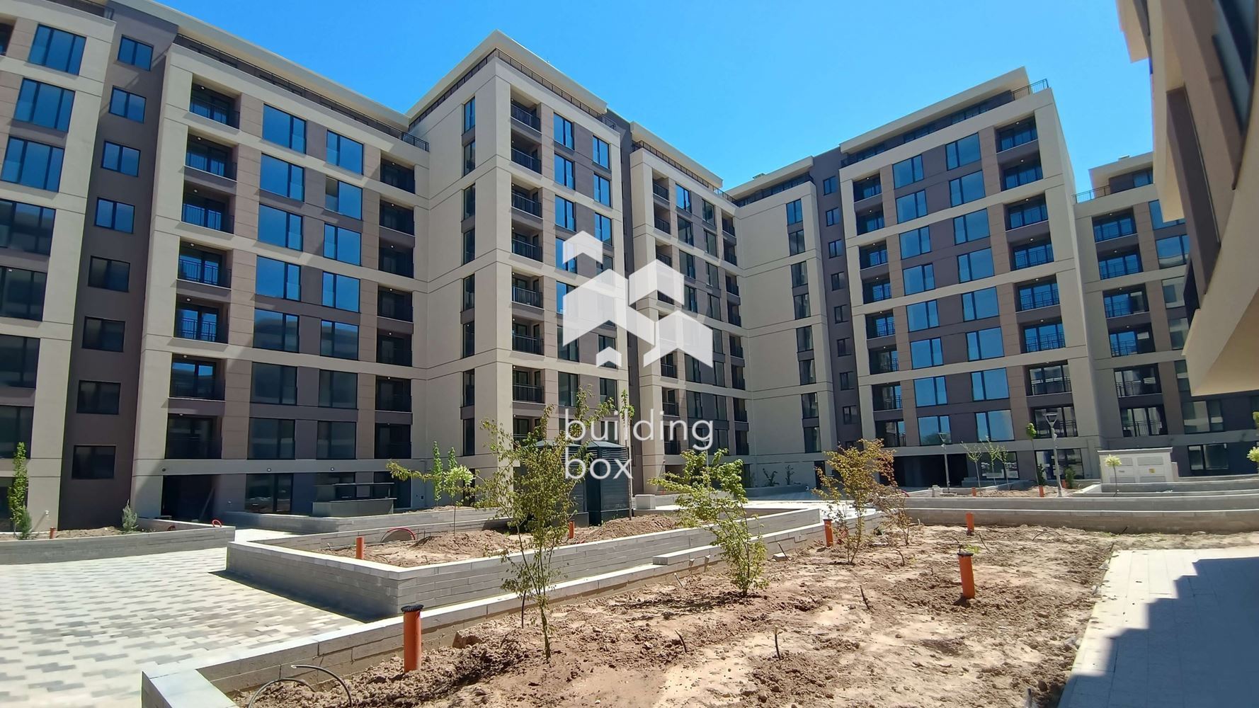 Тристаен апартамент с АКТ 16 - кв. "Тракия" - 0