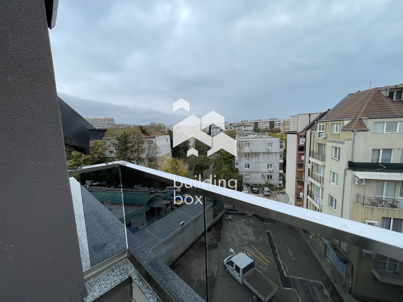 ДО КЛЮЧ! Многостаен мансарден апартамент в новострояща се сграда в кв. Левски - 0