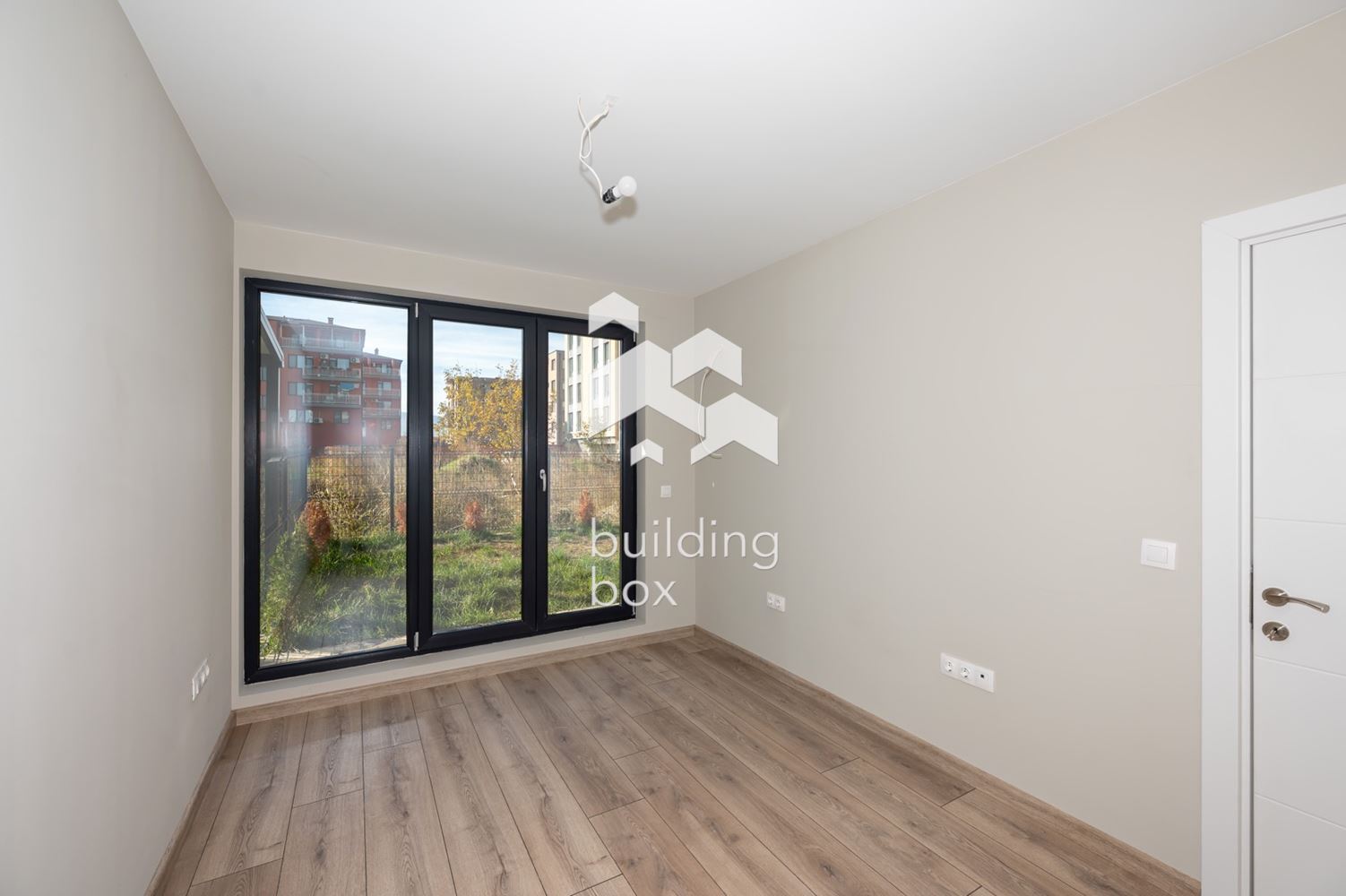 Двустаен апартамент до ключ - кв. Остромила - 0