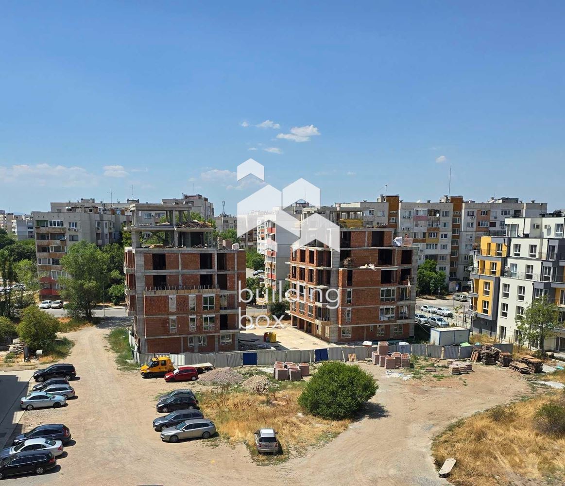 Тристаен апартамент на метри от метростанция - 0