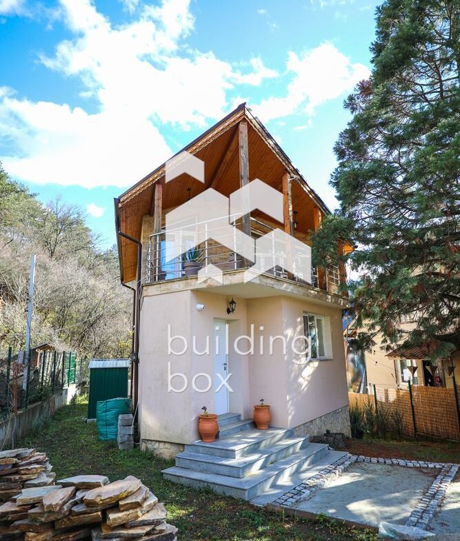 Къща - София, област, с.Искрец - 0