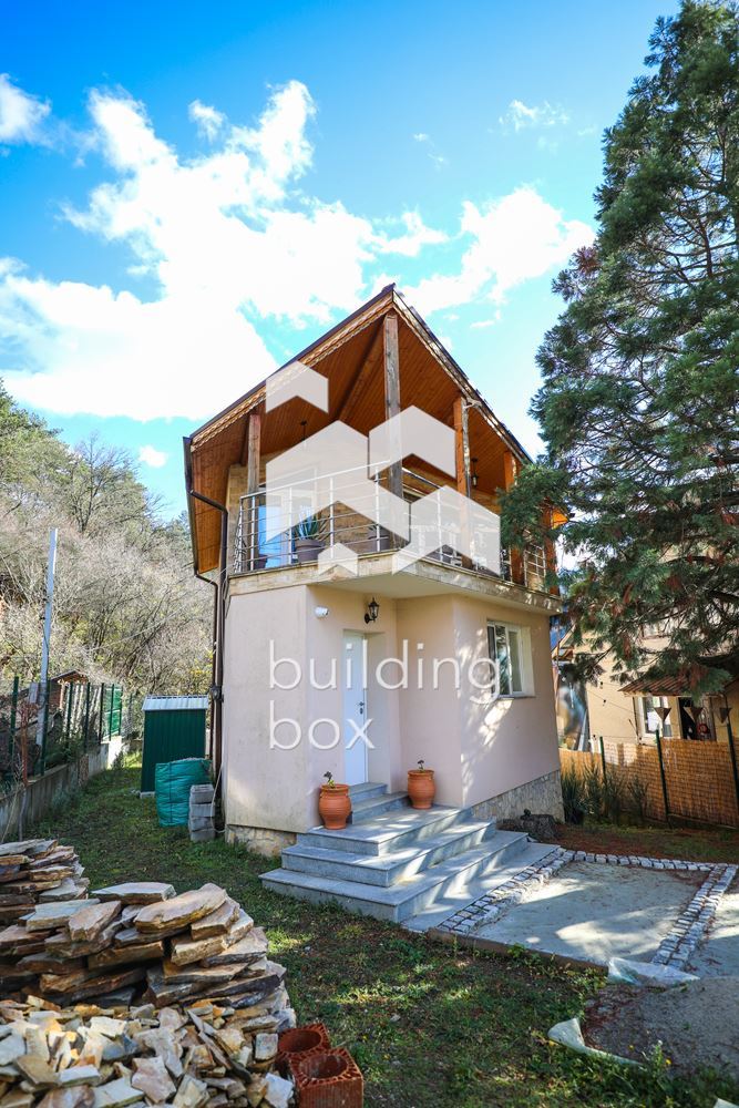 Къща - София, област, с.Искрец - 0