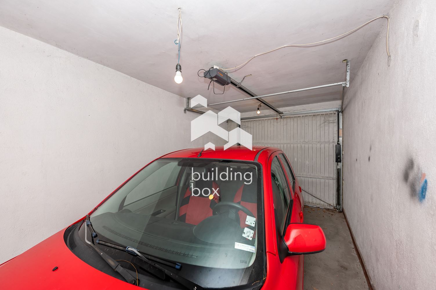 Тристаен обзаведен апартамент до КАПАНА - 0