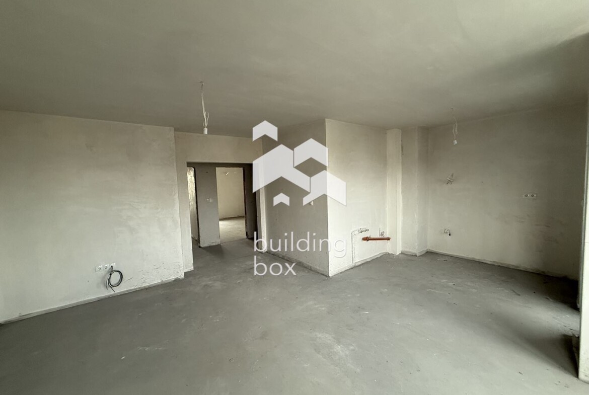 Тристаен апартамент с АКТ 16 в центъра на гр. Пловдив - 0