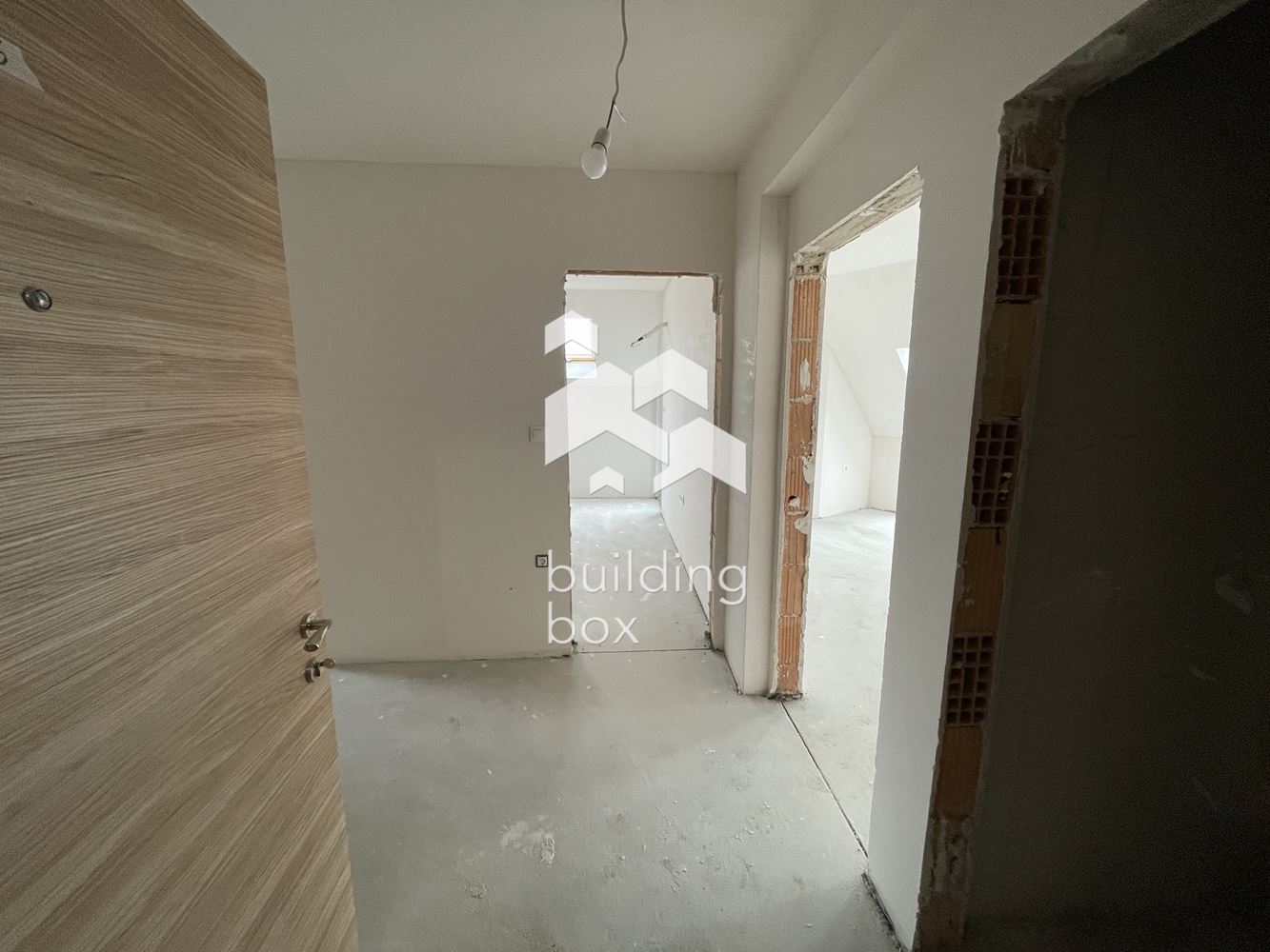 ДО КЛЮЧ! Многостаен мансарден апартамент в новострояща се сграда в кв. Левски - 0