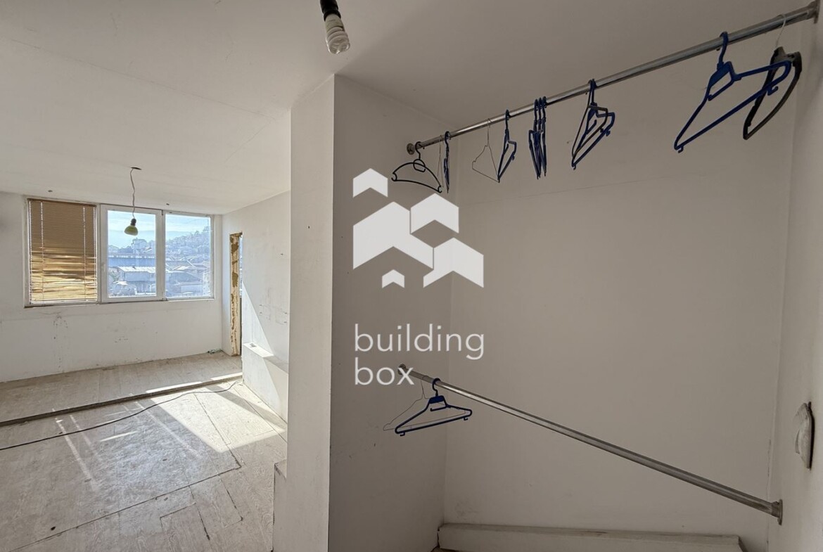 Апартамент с четири отделни помещения в центъра на гр. Пловдив. - 0