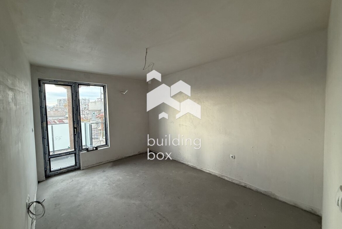 Тристаен апартамент с АКТ16 - център на гр. Пловдив - 0