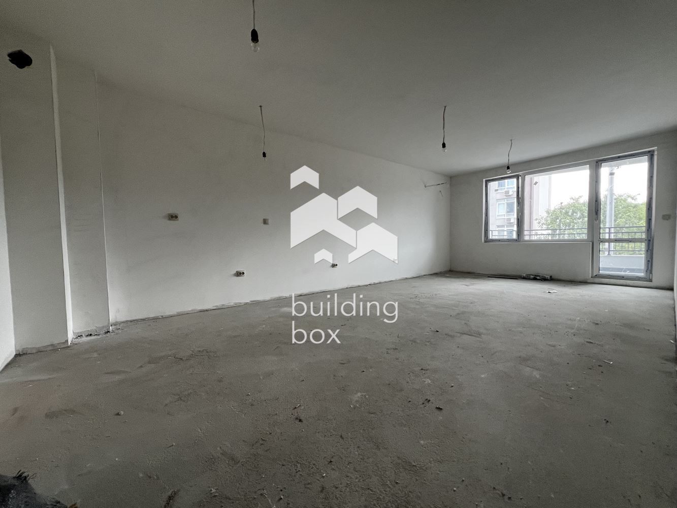 Тристаен апартамент - кв. Оборище - 0