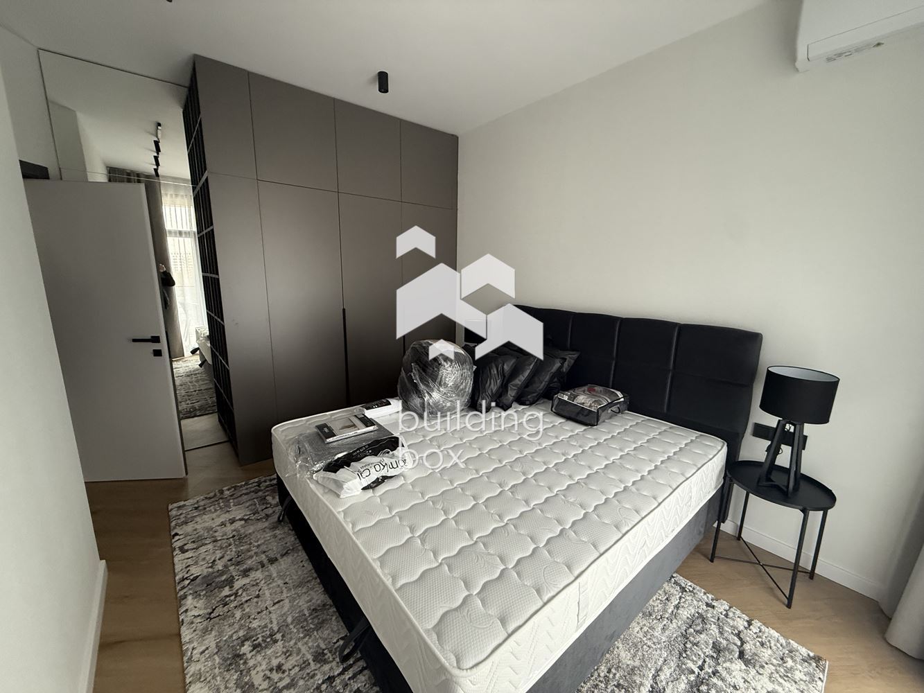 двустаен в младост 4 - 0