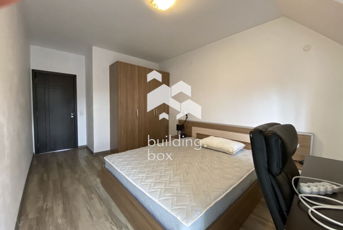 Тристаен обазаведен под наем срещу МУ Пловдив. - 0