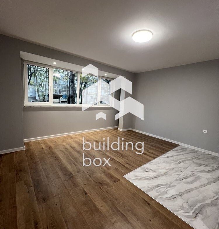 Двустаен апартамент с три отделни помещения кв. Гагарин - 0