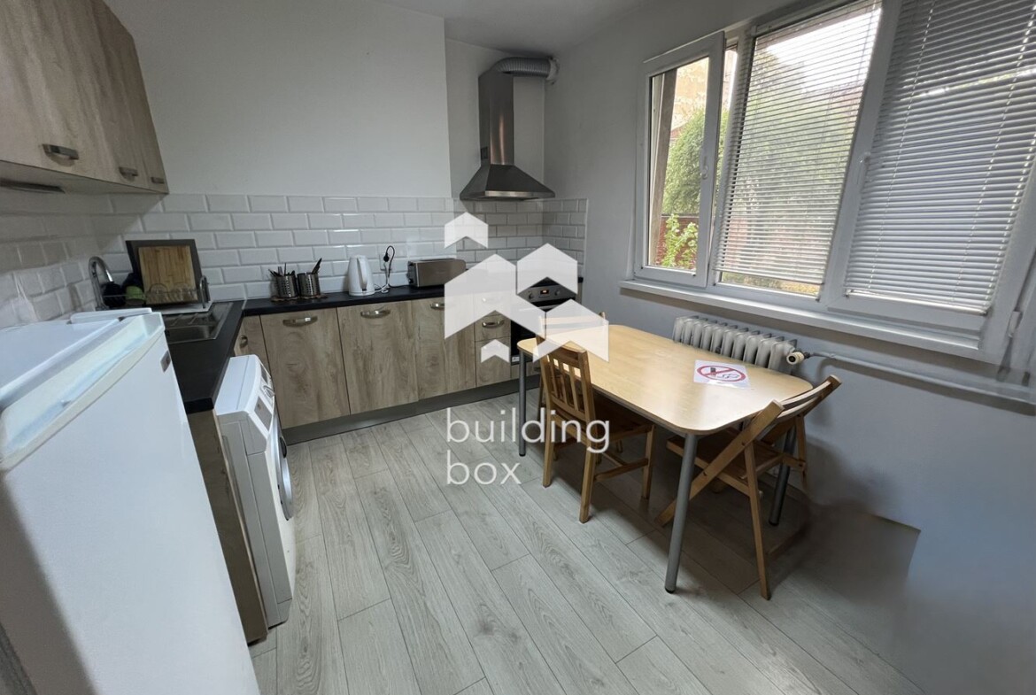 Тристаен апартамент на метри от "СДВР" - 0