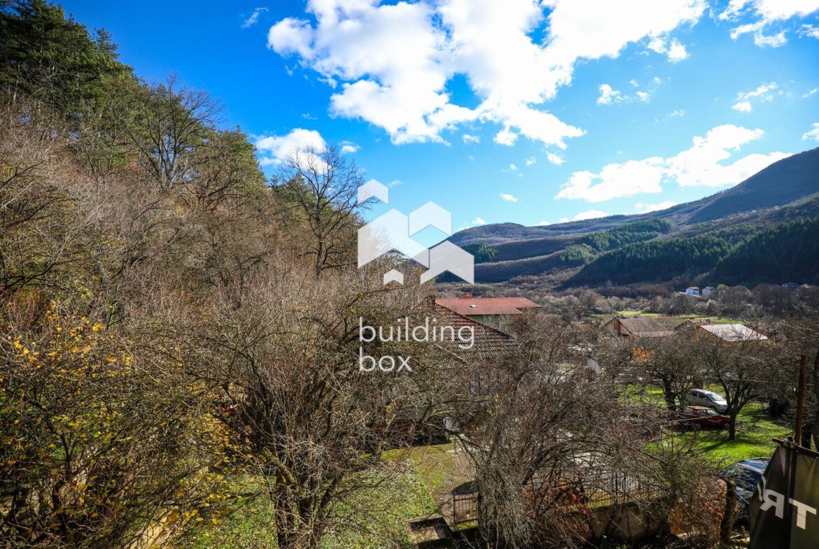 Къща - София, област, с.Искрец - 0