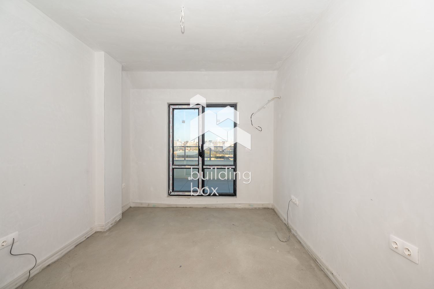 Четиристаен мансарден апартамент в кв. "Христо Смирненски" - 0