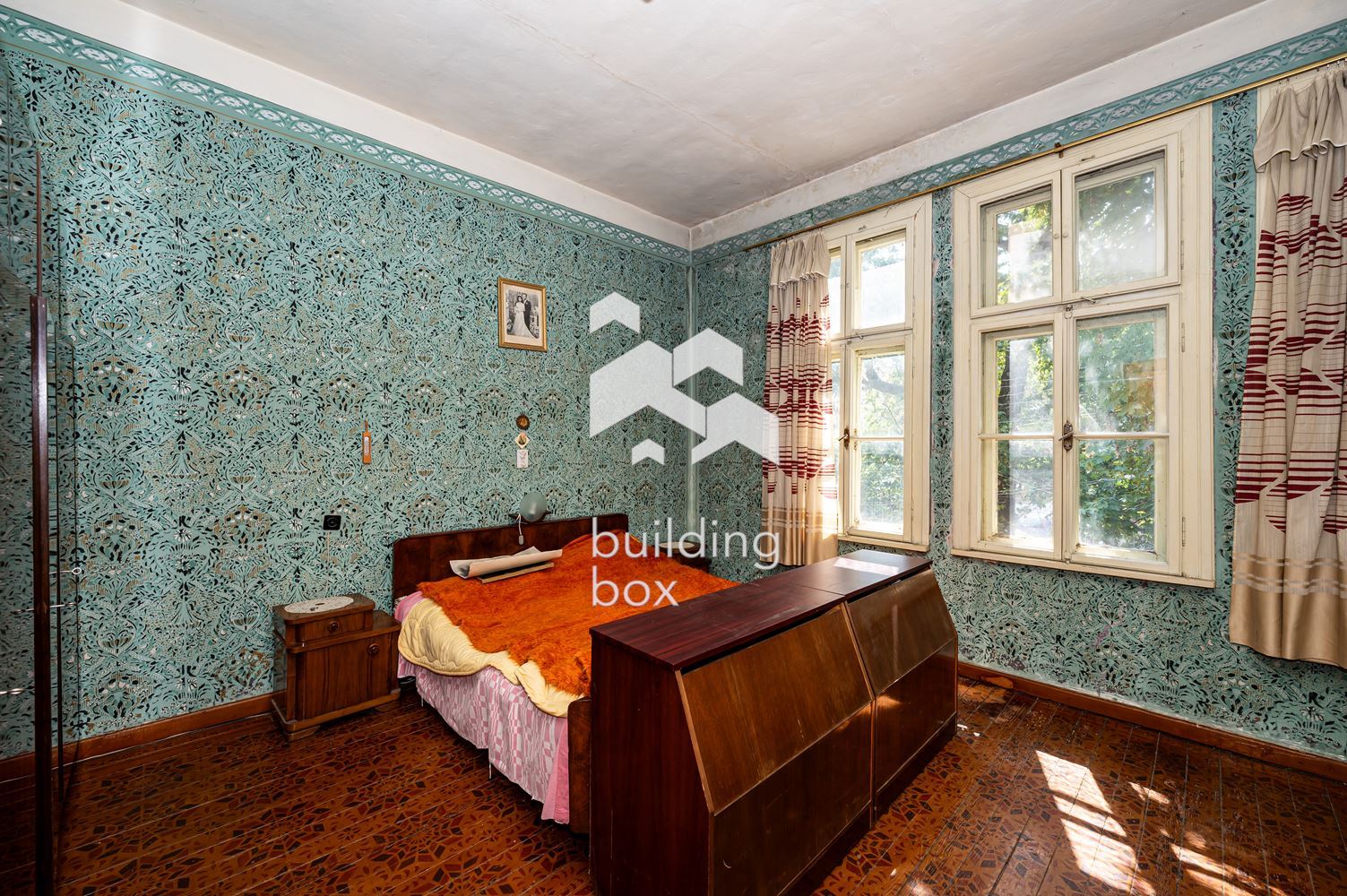 Етаж от къща с допълнителна постройка - гр. Асеновград - 0