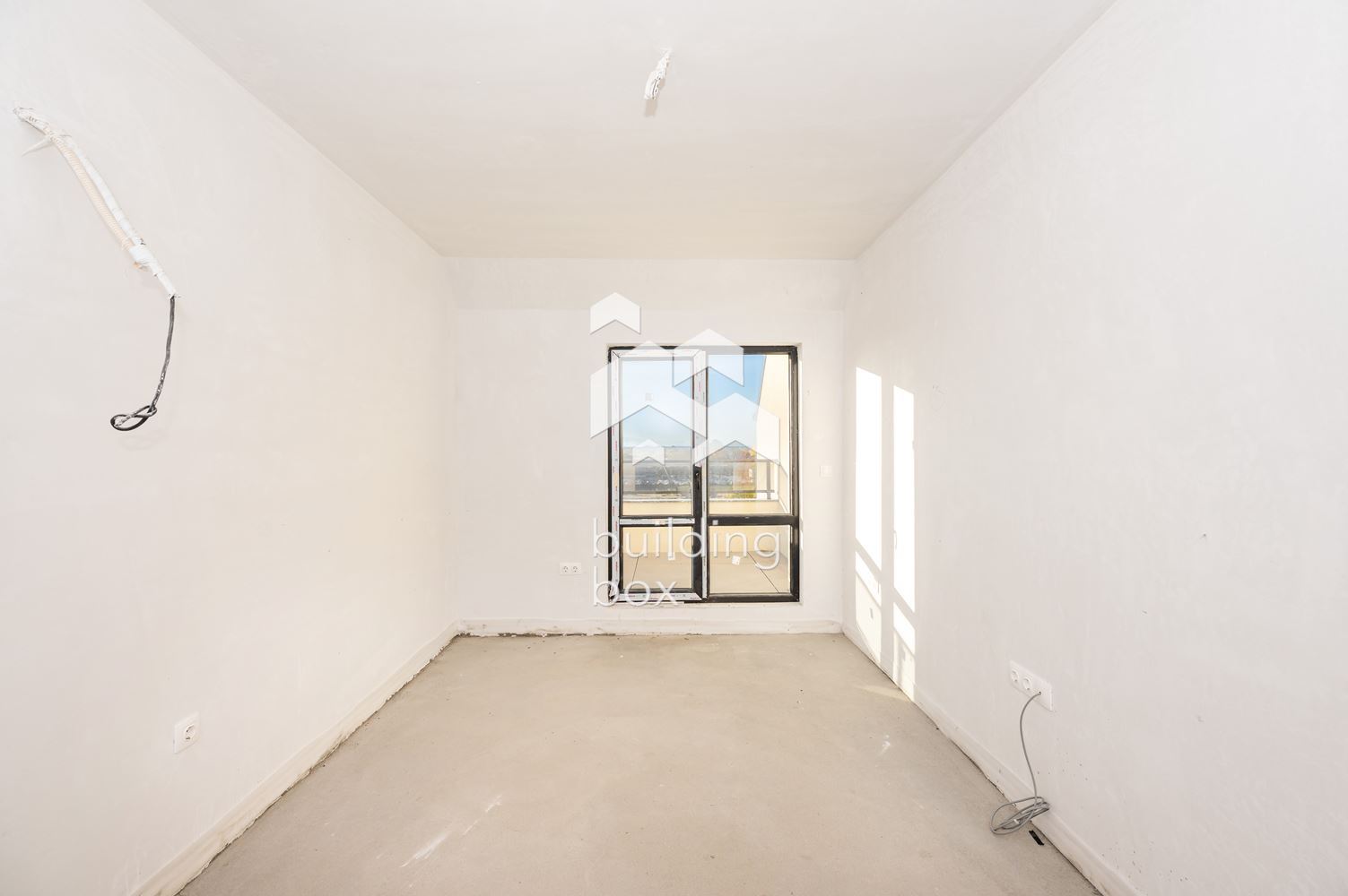 Четиристаен мансарден апартамент в кв. "Христо Смирненски" - 0