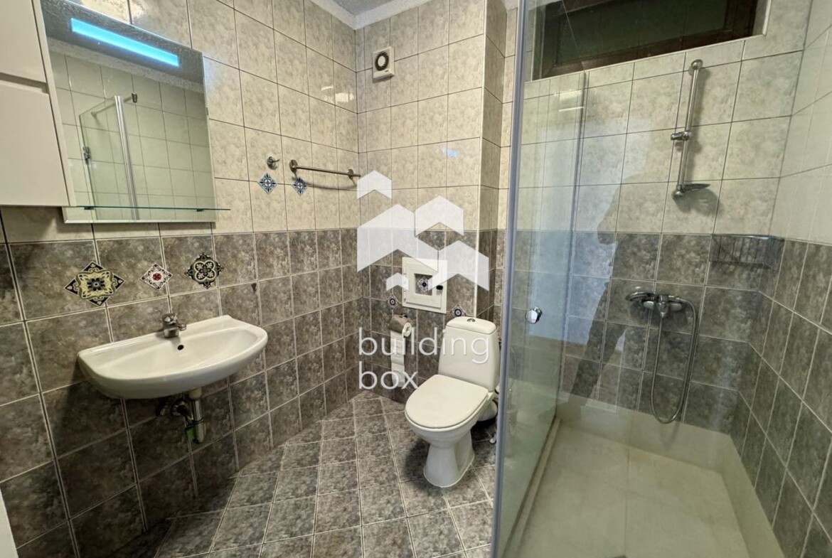 Двустаен апартамент / офис на бул. Черни Връх - 0