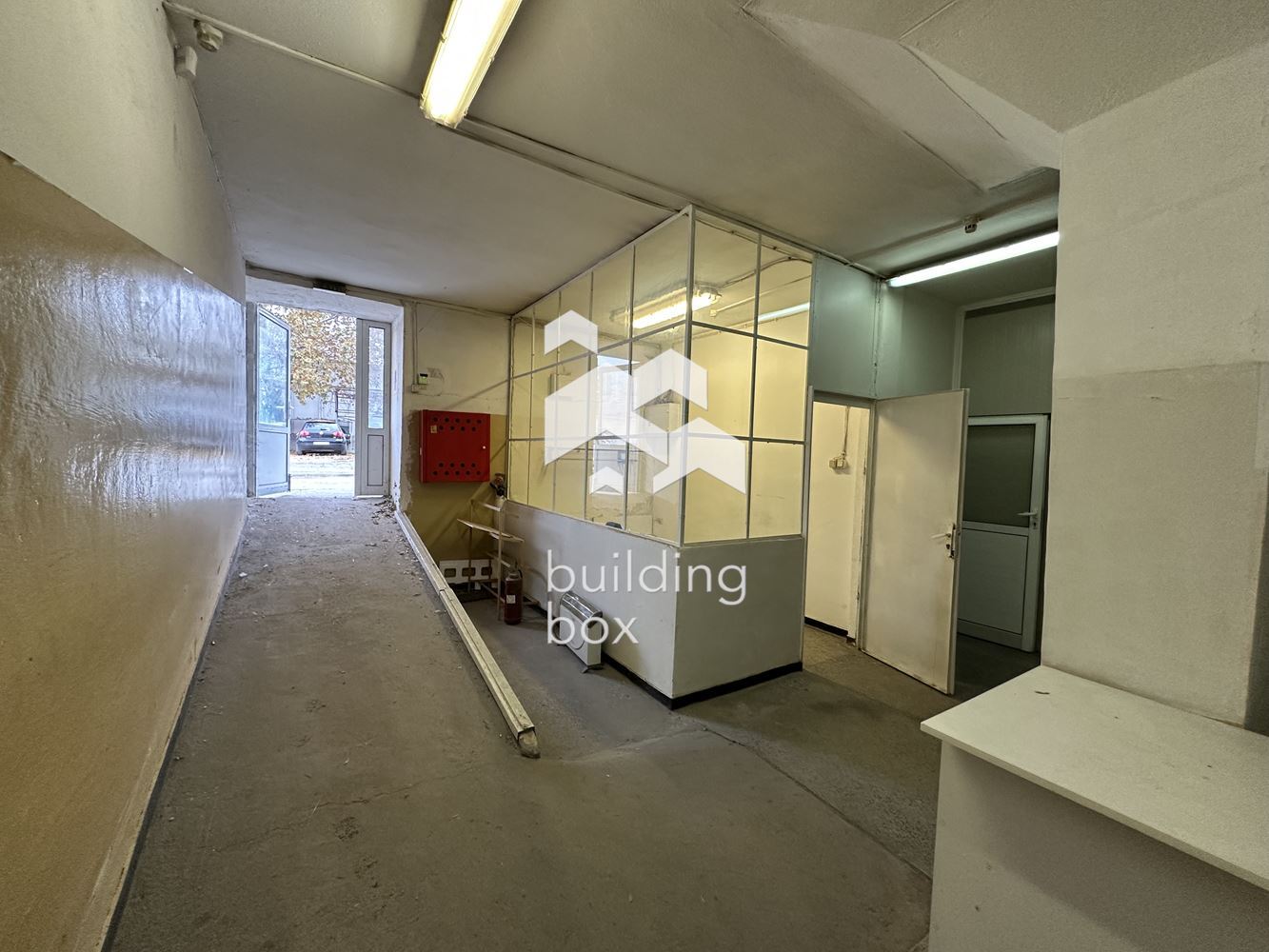 Огромен склад - кв. Гагарин - 0