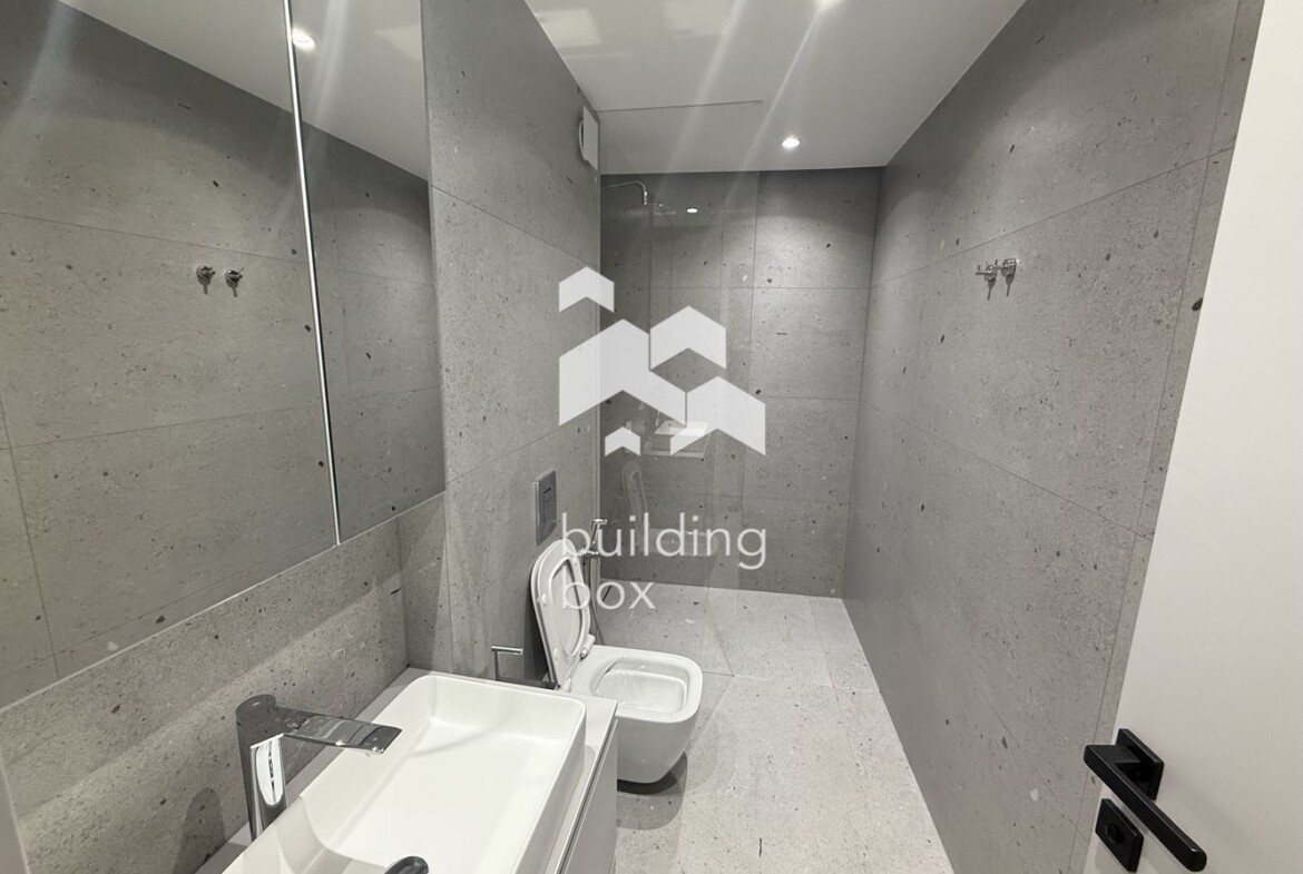 двустаен в младост 4 - 0