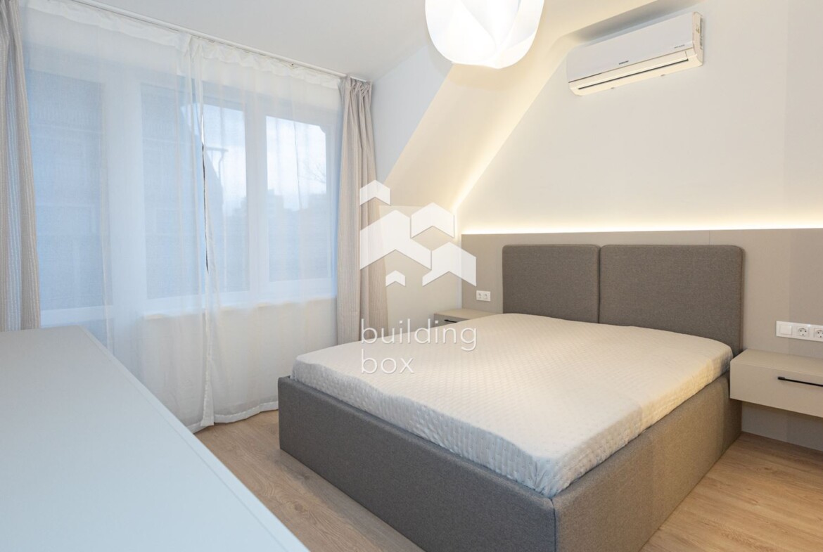 Луксозно обзаведен тристаен апартамент - Център - 0