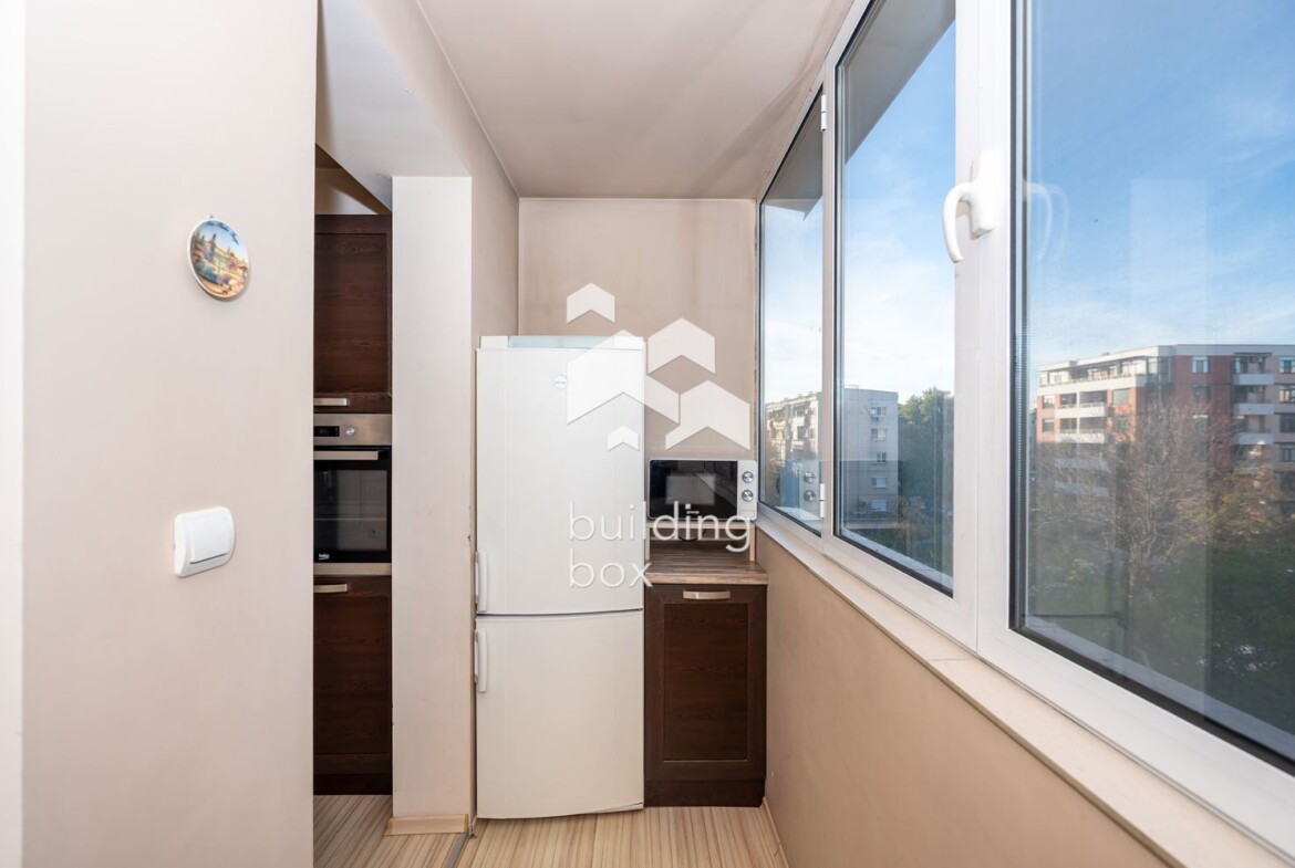 Тристаен апартамент в кв. К.Париж. - 0