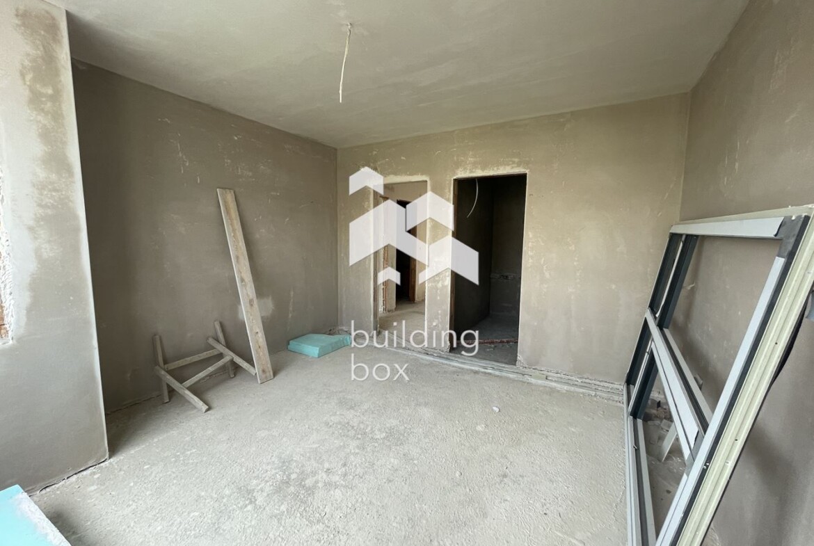 Четиристаен апартамент в бутикова сграда пред Акт 15 - 0