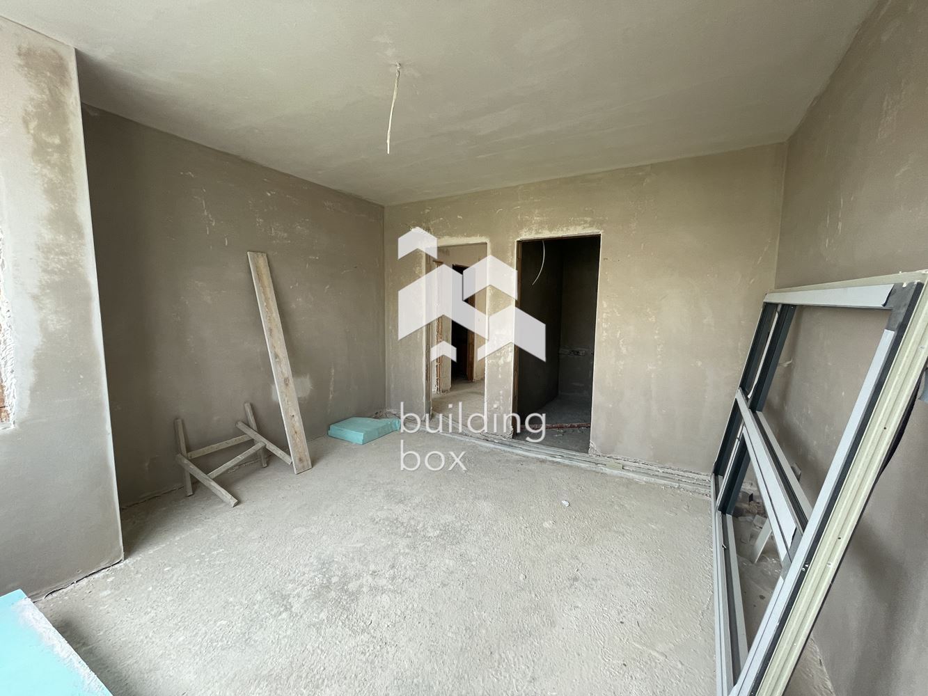 Четиристаен апартамент в бутикова сграда пред Акт 15 - 0