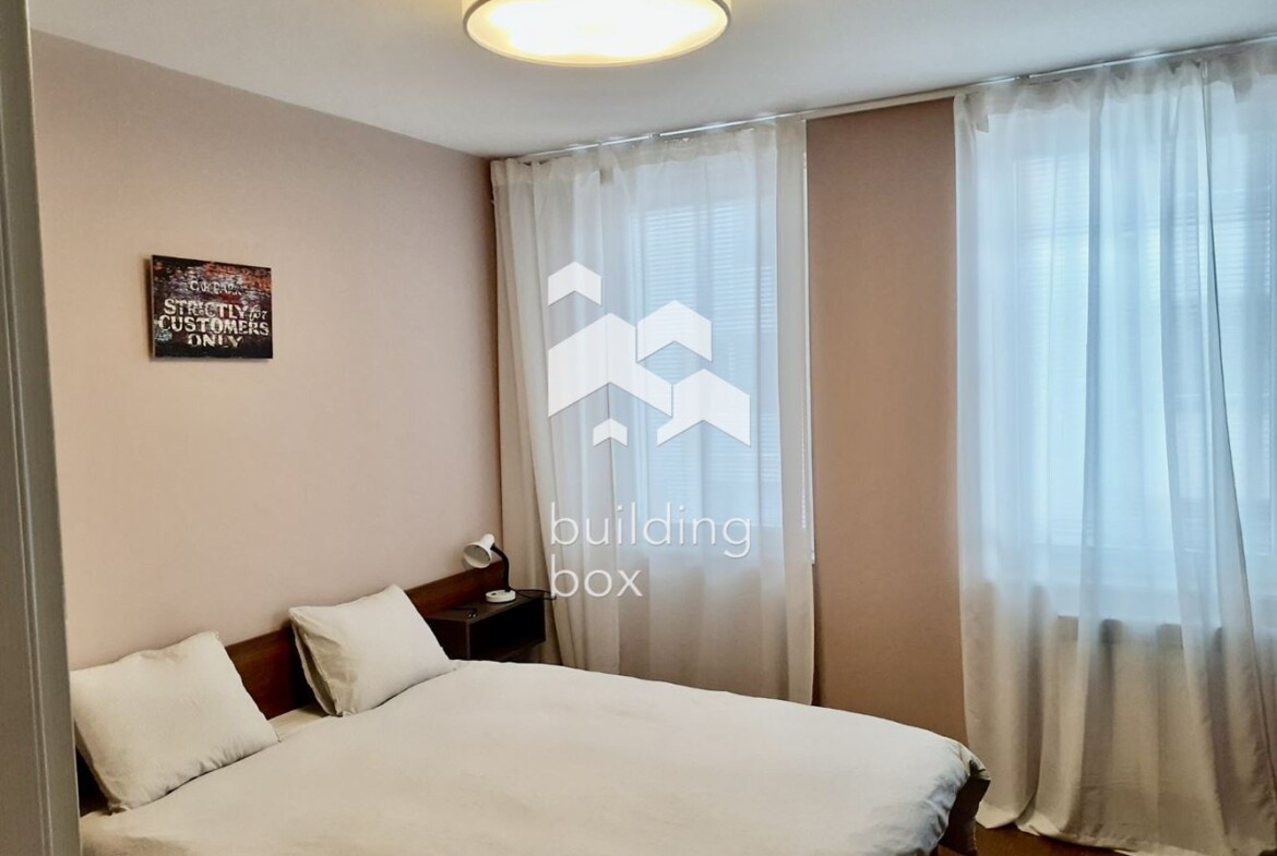 Двустаен апартамент в кв. Студентски град - 0