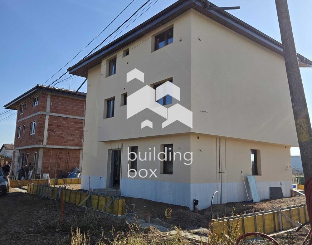 Тристаен апартамент - кв. Илиянци - 0