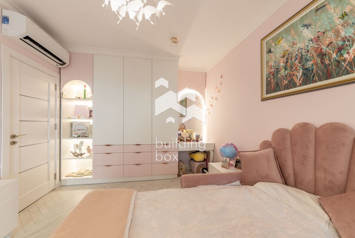 Лукс, простор и море – апартамент в бутикова сграда до к.к. Св. Св. Константин и Елена - 0