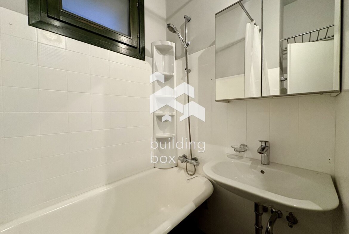 Тристаен апартамент в Центъра - 0