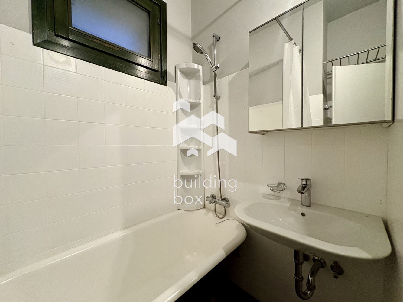 Тристаен апартамент в Центъра - 0