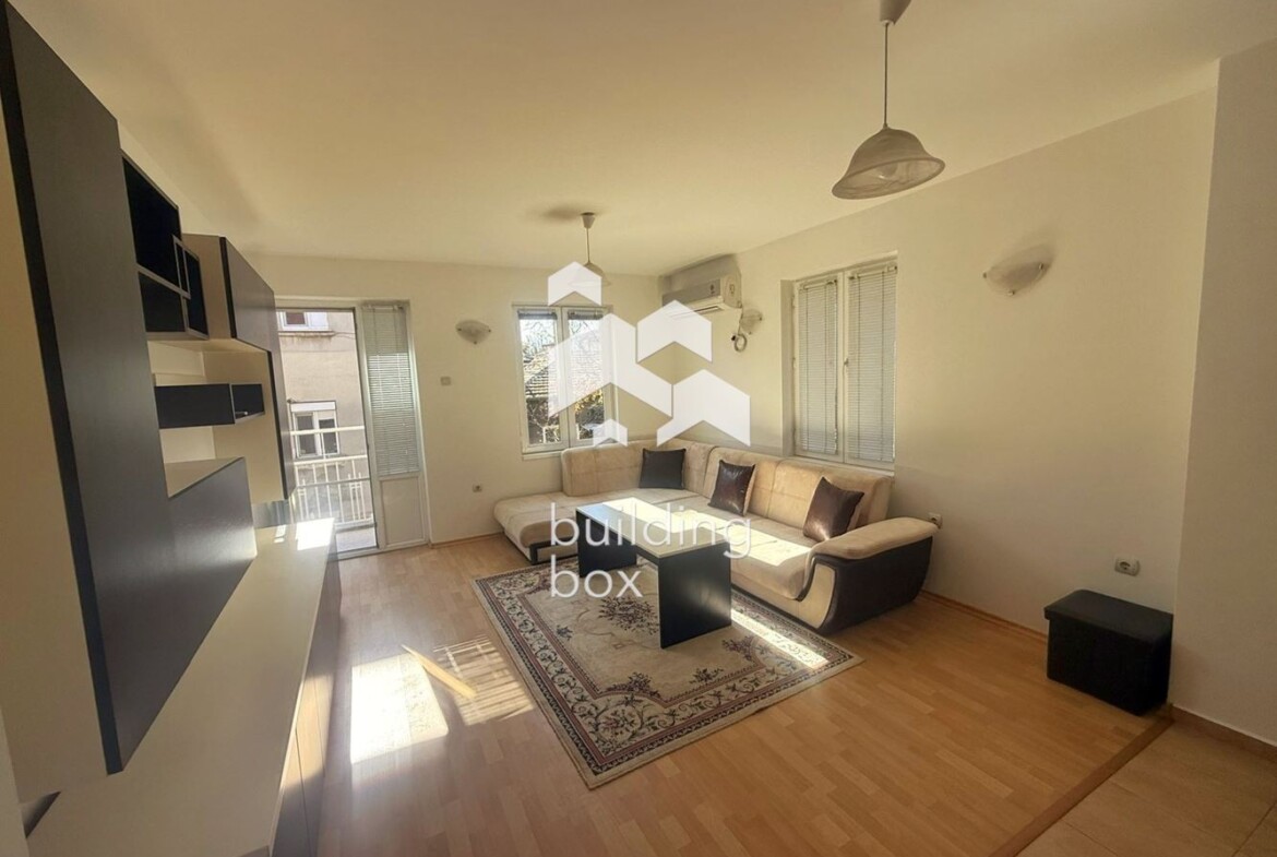 Тристаен апартамент под наем в центъра на гр. Пловдив - 0