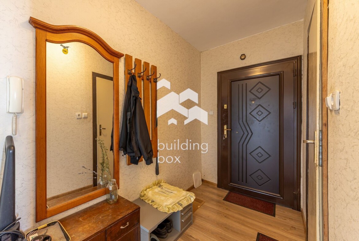 Двустаен панелен апартамент - 0