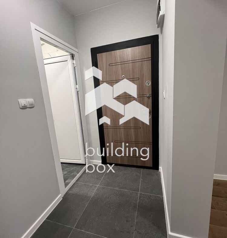 Двустаен апартамент с три отделни помещения кв. Гагарин - 0