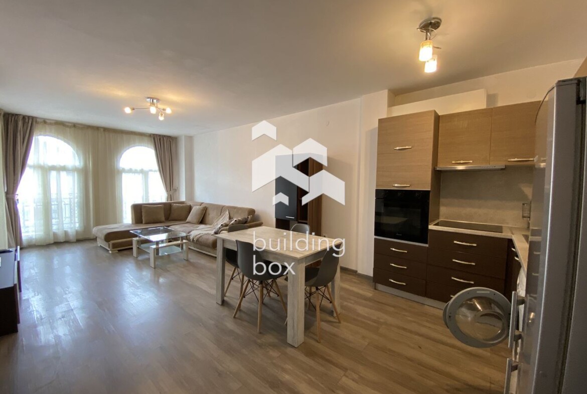 Тристаен обазаведен под наем срещу МУ Пловдив. - 0