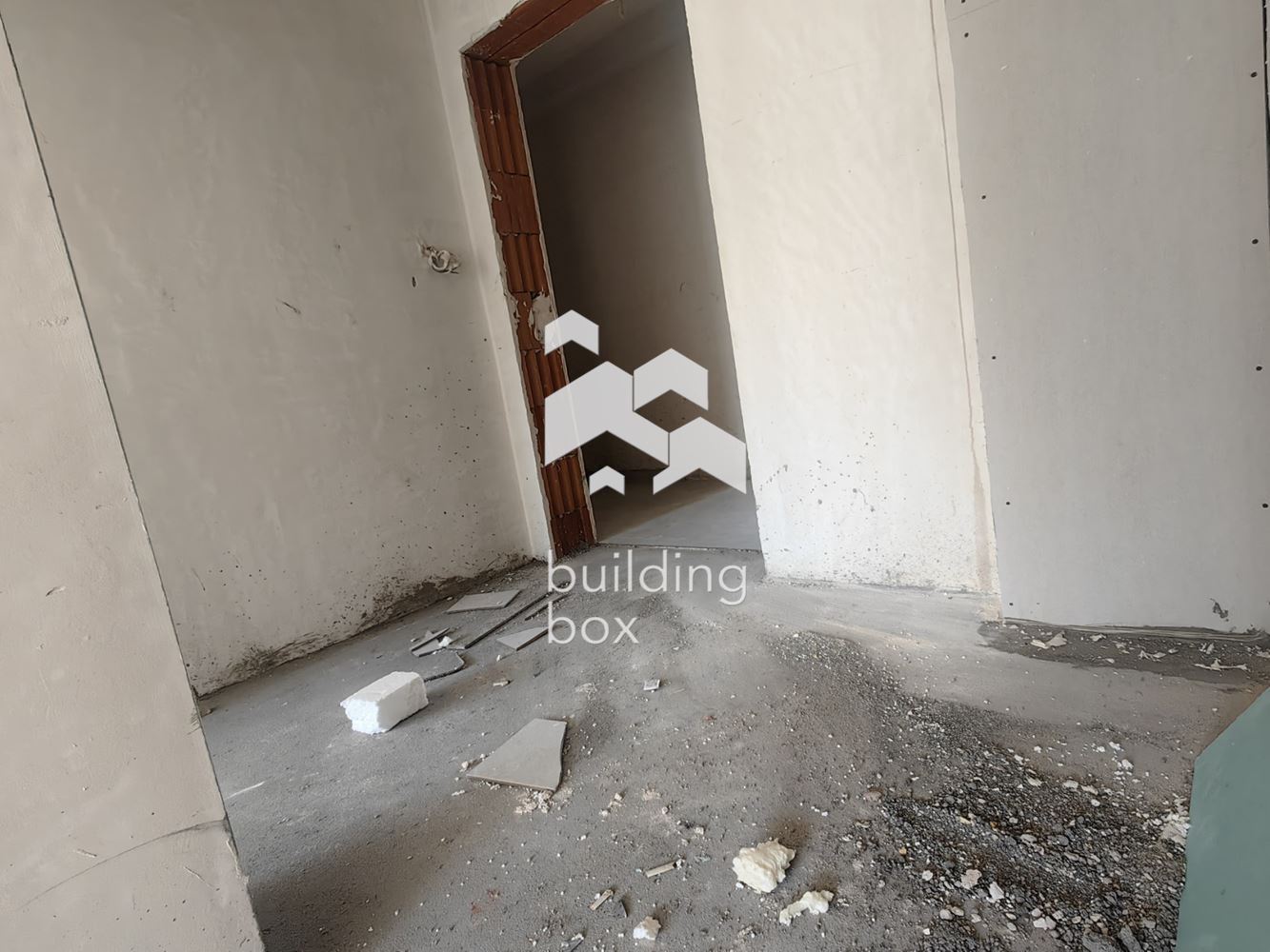 Двустаен апартамент в Южен - 0