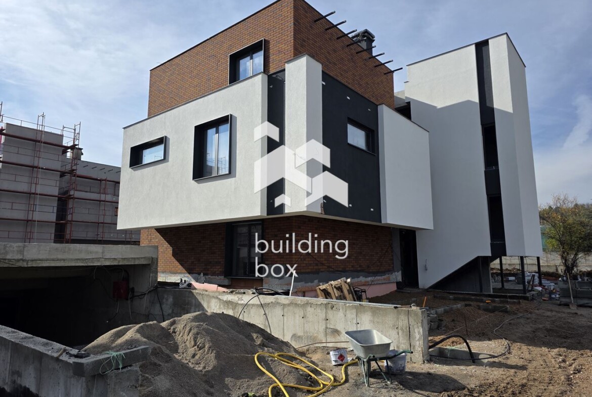 Луксозен мезонет - местност "Камбаните" - 0