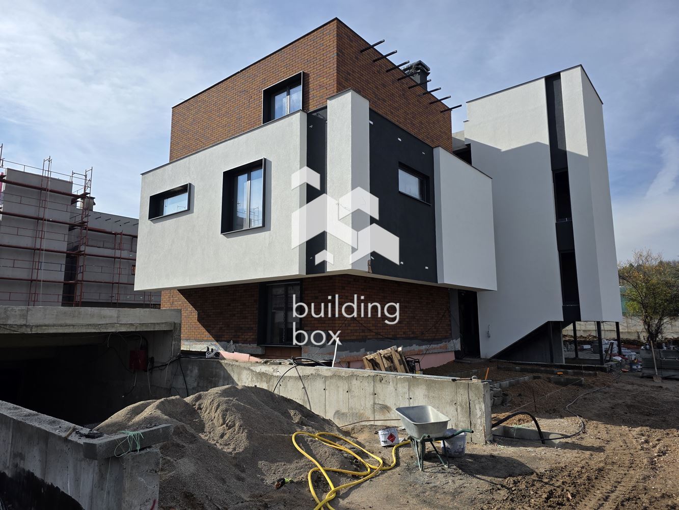 Луксозен мезонет - местност "Камбаните" - 0