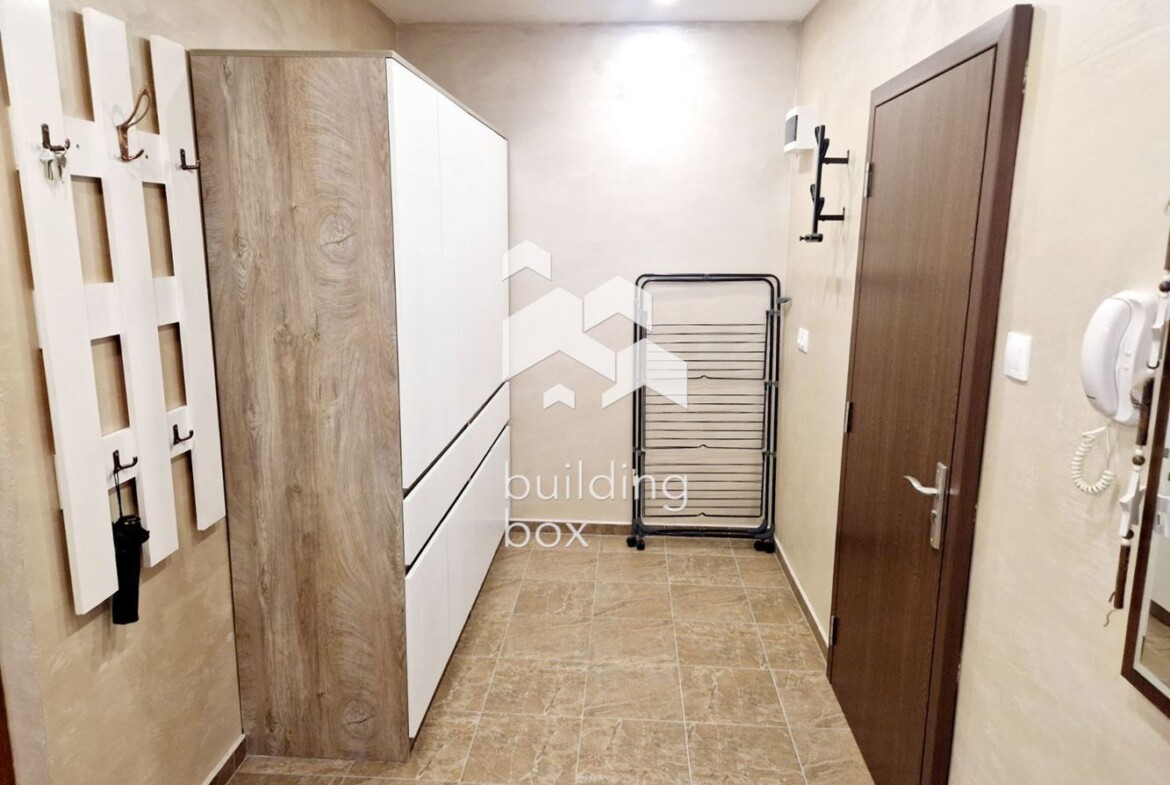 Уютен двустаен апартамент в жк. Дружба 2 - 0