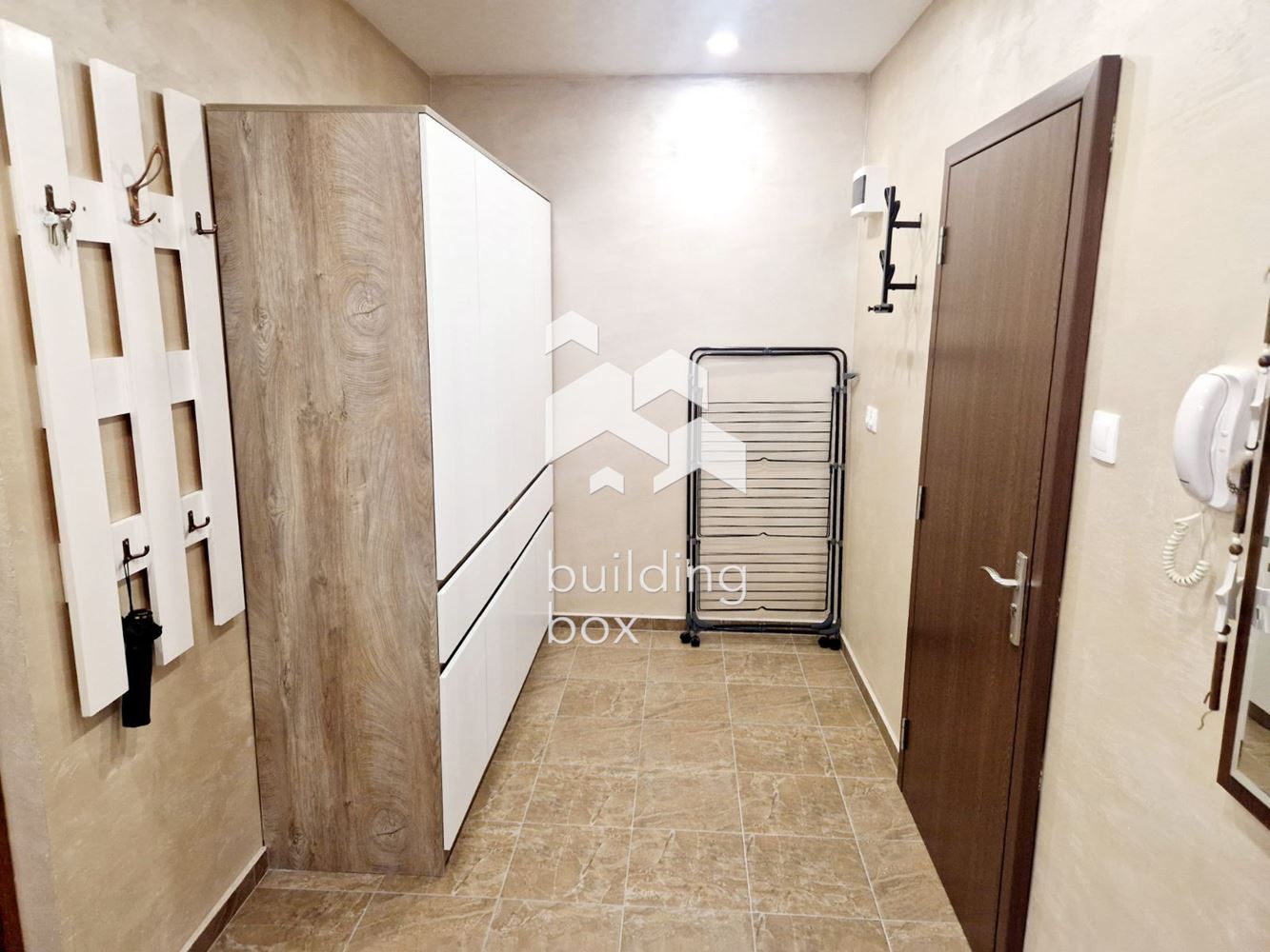 Уютен двустаен апартамент в жк. Дружба 2 - 0