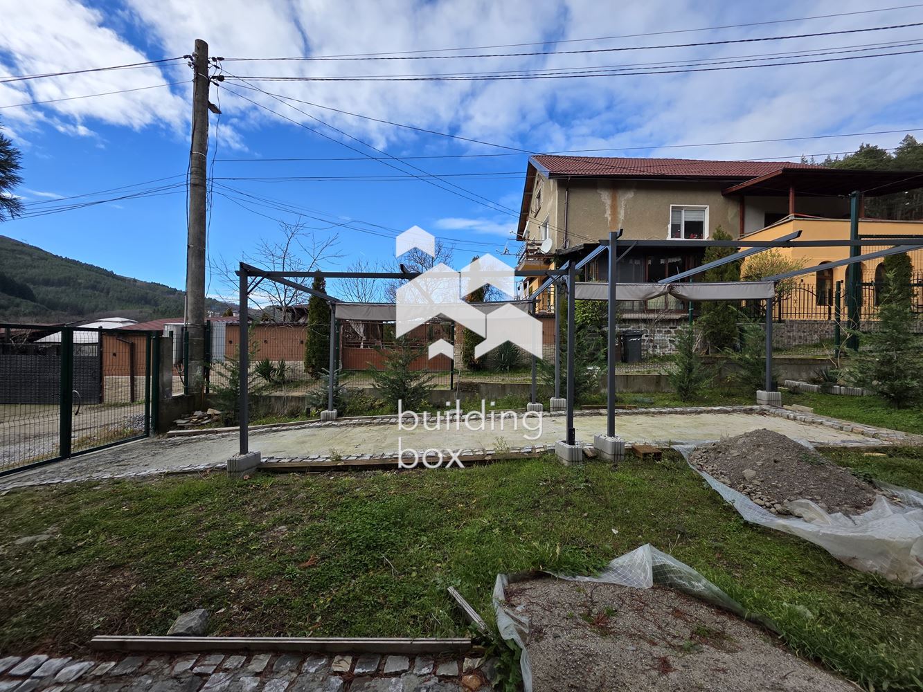 Къща - София, област, с.Искрец - 0