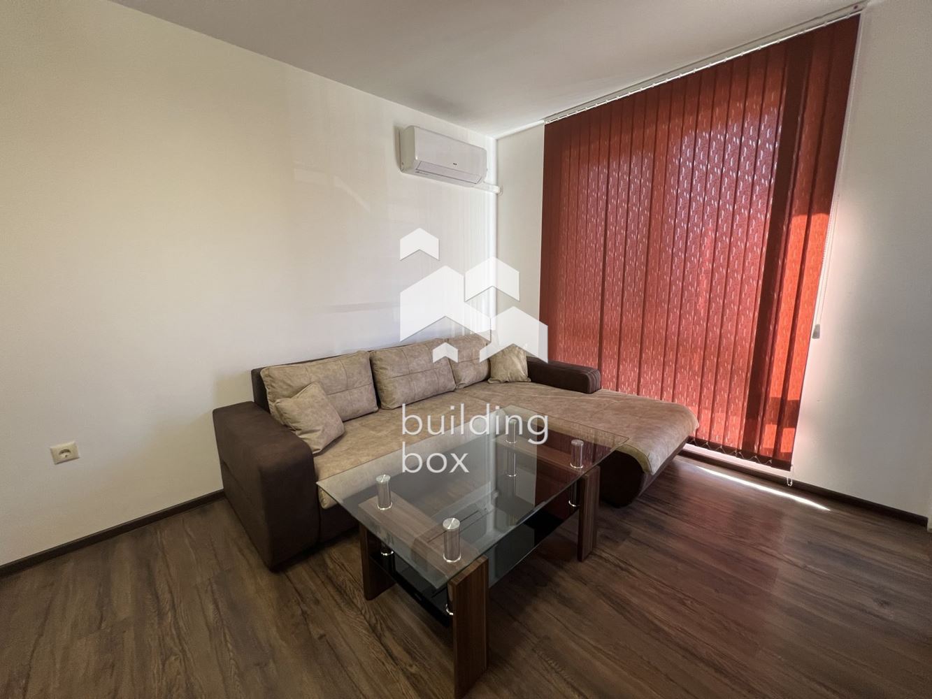 Тристаен апартамент под наем с паркомясто - кв. Христо Смирненски - 0