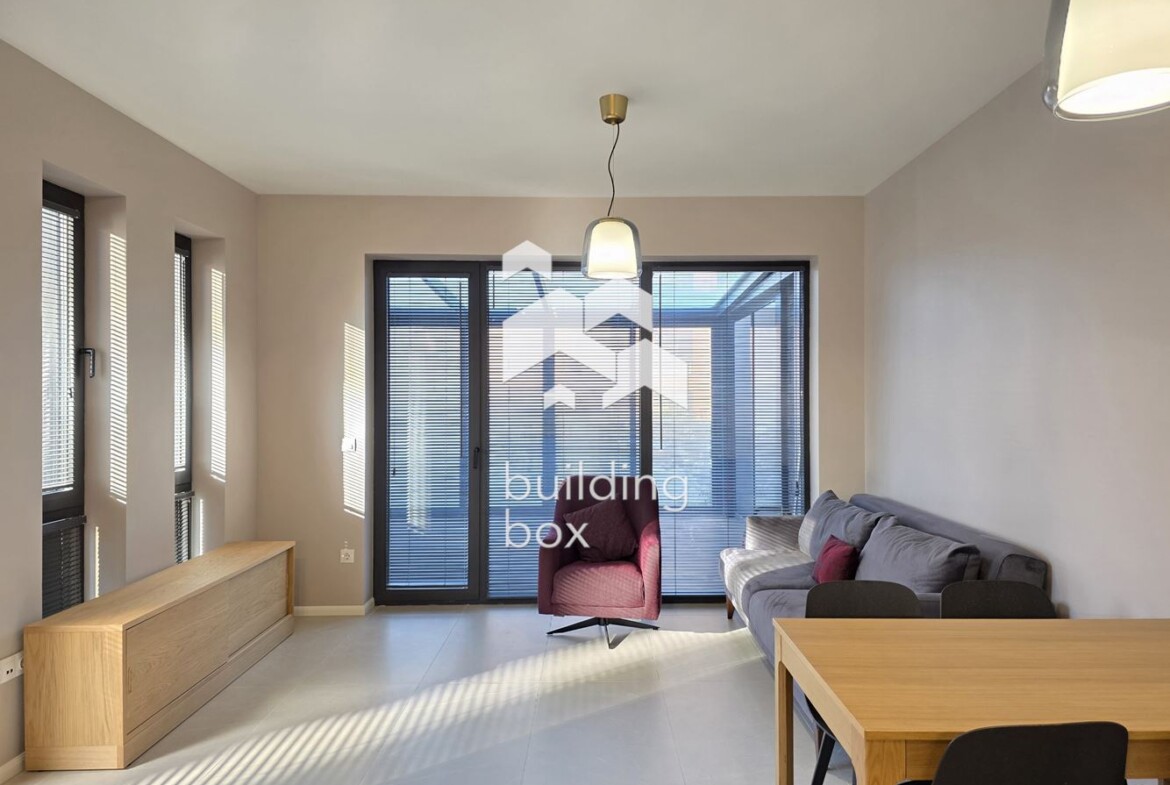 Елегантен апартамент с усещане за къща в SoHome - 0