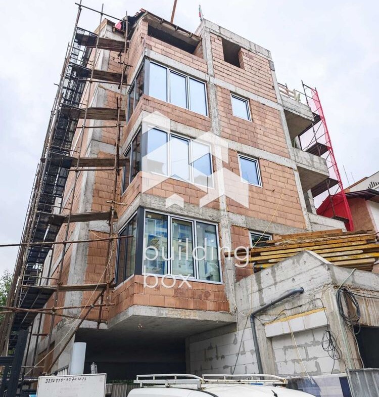 Тристаен апартамент - Център - 0