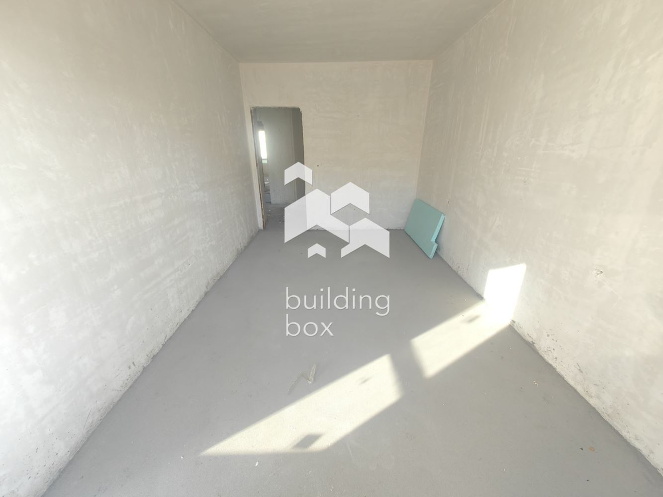 Двустаен апартамент в Южен - 0